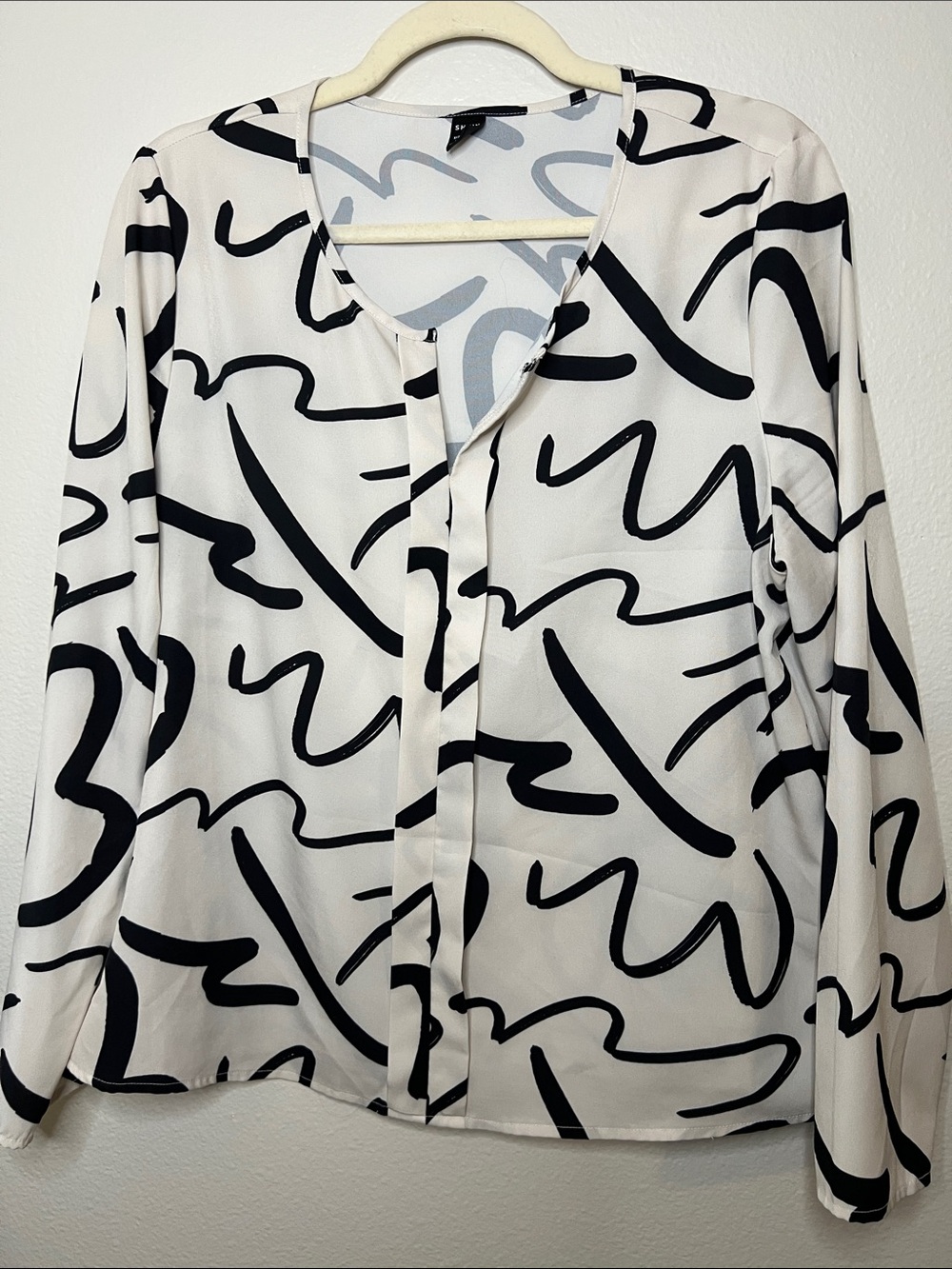 SHEIN Women's Black & White Abstract Print Blouse